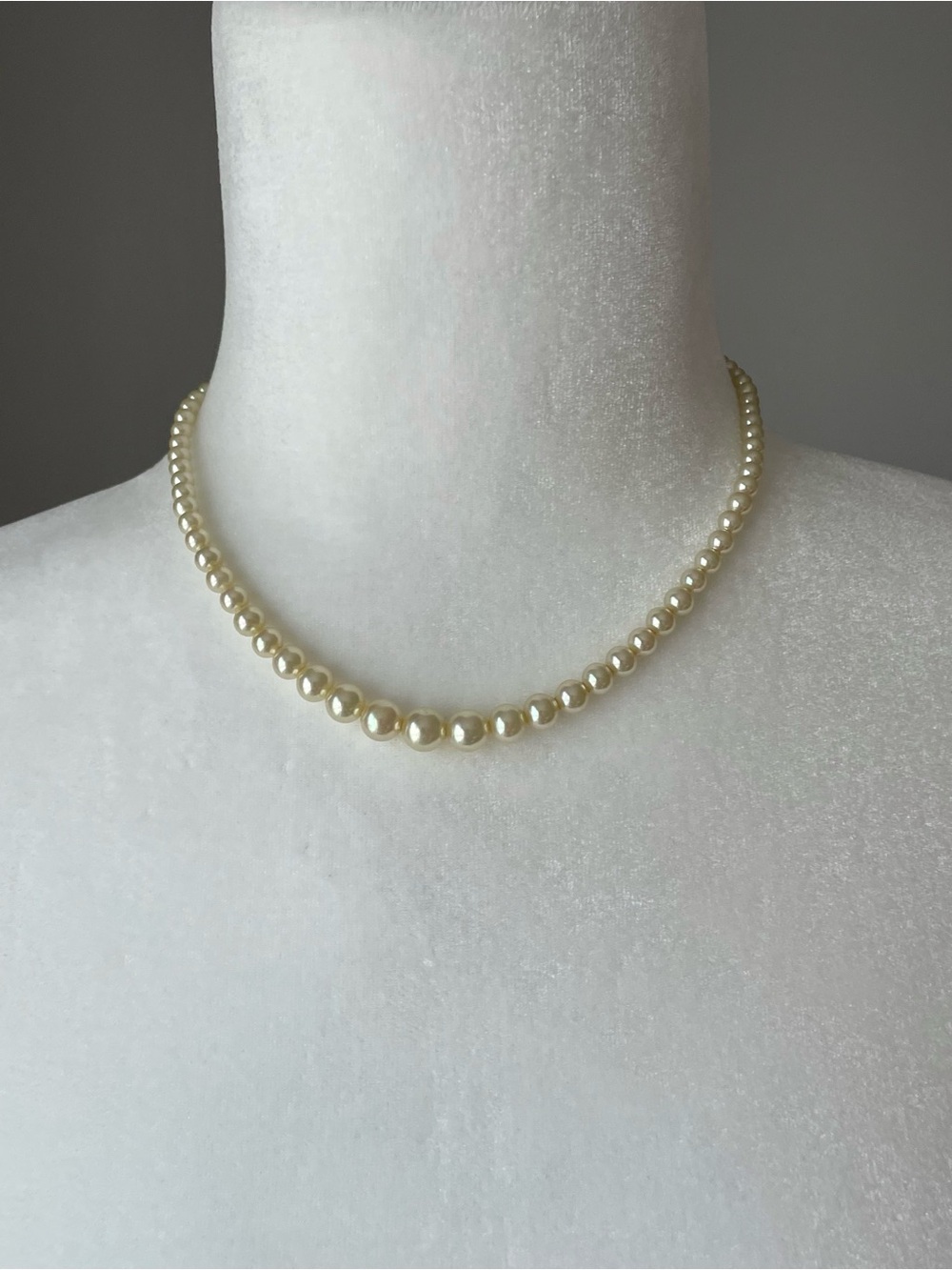 Vintage 14” Faux Pearl Necklace